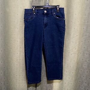 Venus Size 6 Capri Jeans With Jewel Hardware EUC